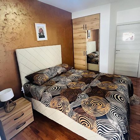 וראנג'ה Apartman Lux מראה חיצוני תמונה