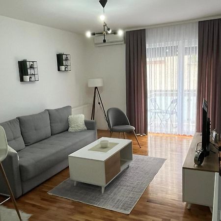 וראנג'ה Apartman Lux מראה חיצוני תמונה