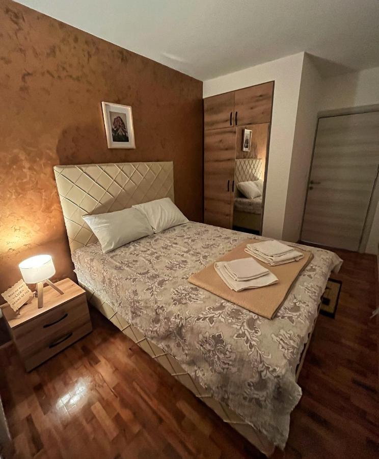 וראנג'ה Apartman Lux מראה חיצוני תמונה