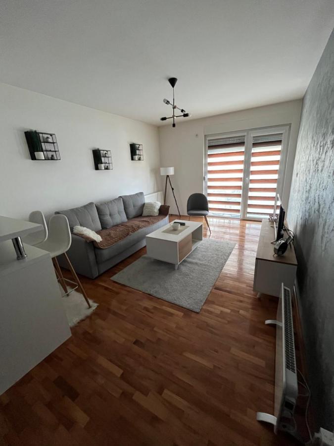 וראנג'ה Apartman Lux מראה חיצוני תמונה