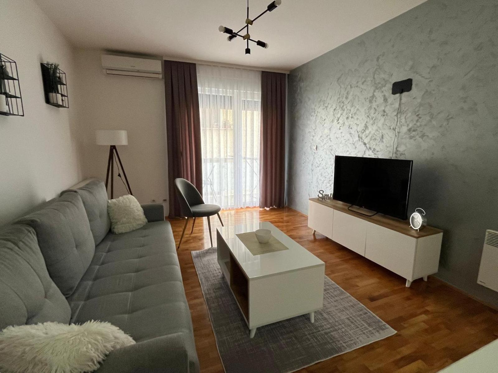 וראנג'ה Apartman Lux מראה חיצוני תמונה